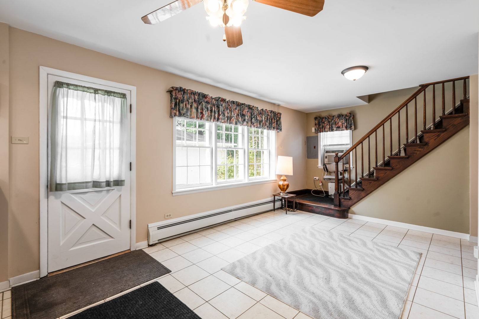 Burbank, IL 60459,5113 W 79th Place