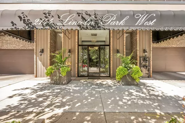 2144 N Lincoln Park West #16AD, Chicago, IL 60614