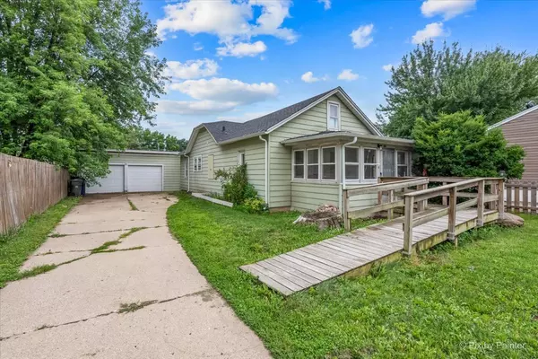 Elgin, IL 60120,633 Slade Avenue