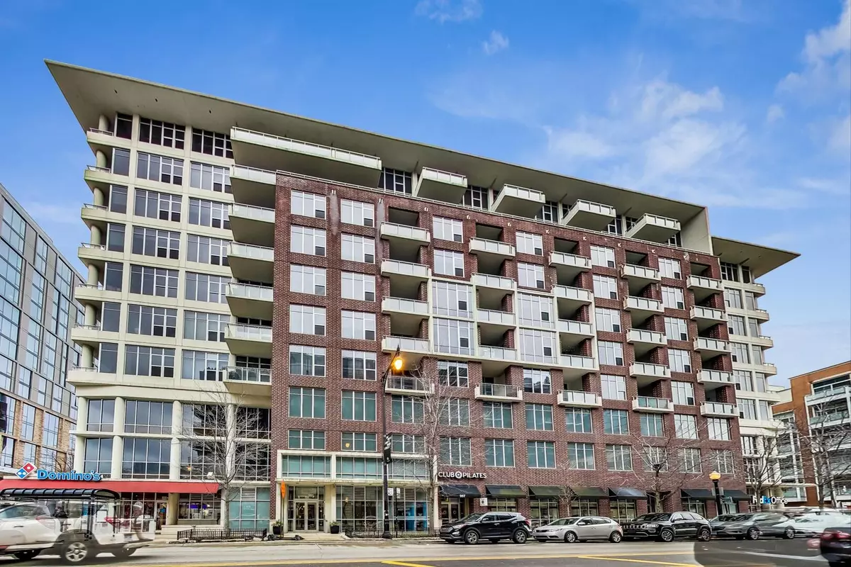 Chicago, IL 60607,901 W Madison Street #609