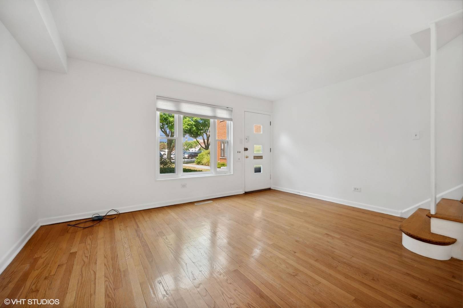 Wilmette, IL 60091,524 Poplar Street #B