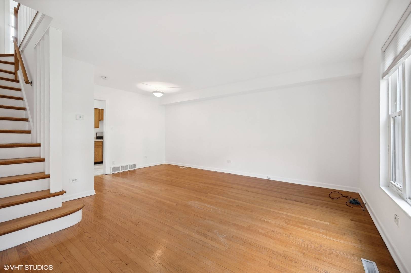 Wilmette, IL 60091,524 Poplar Street #B