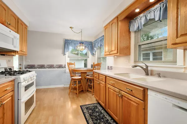 Mount Prospect, IL 60056,404 N Elmhurst Avenue