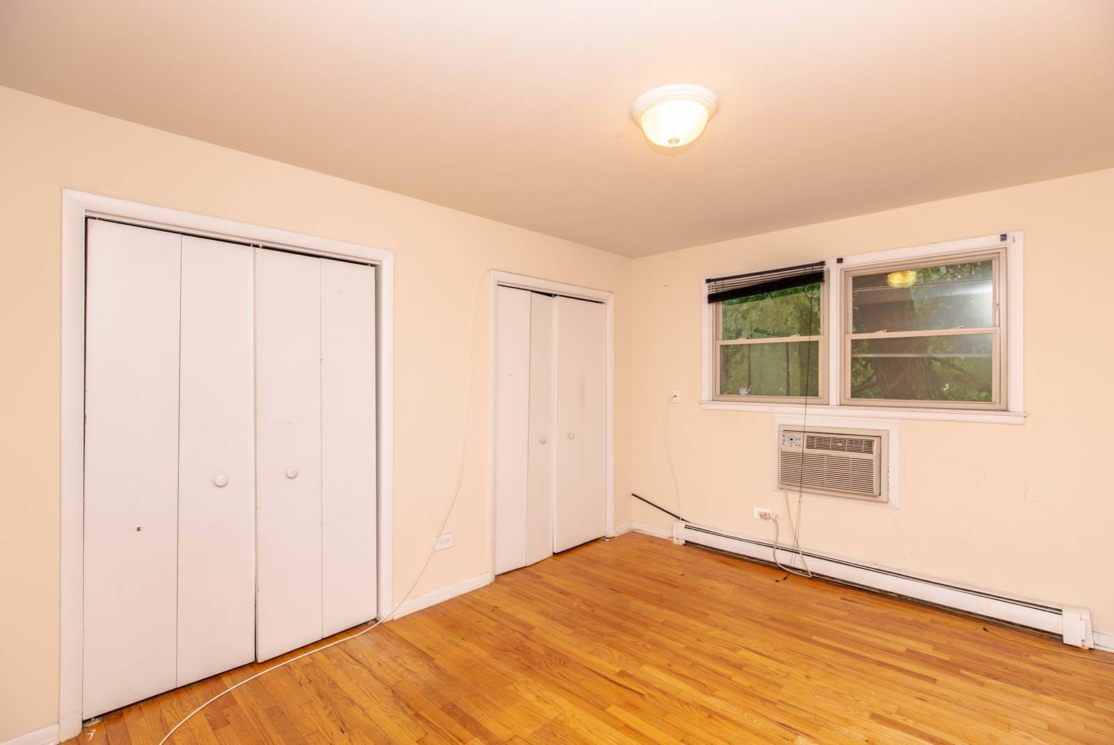 Chicago, IL 60645,2007 W Touhy Avenue #207
