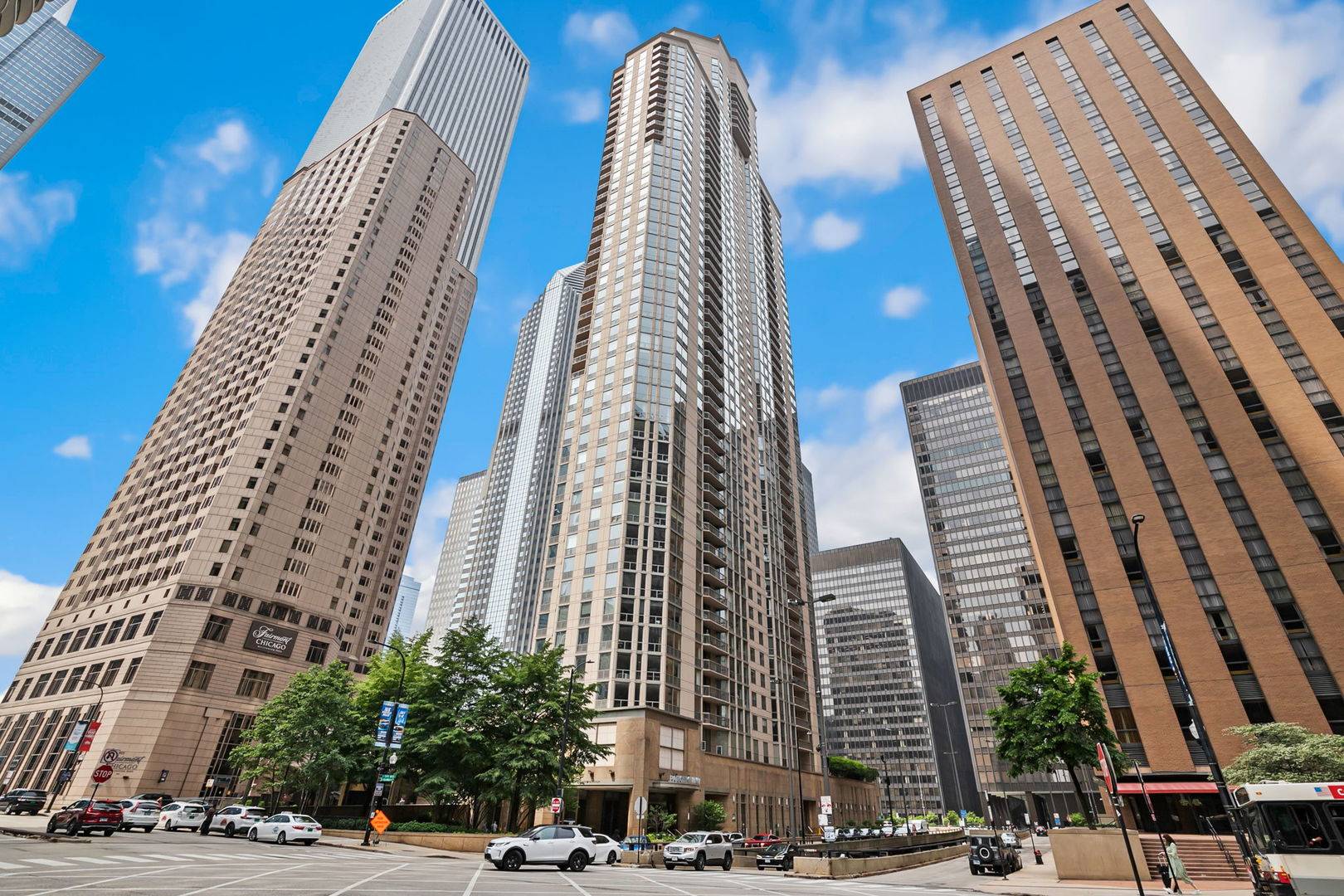 222 N Columbus Drive #2204, Chicago, IL 60601