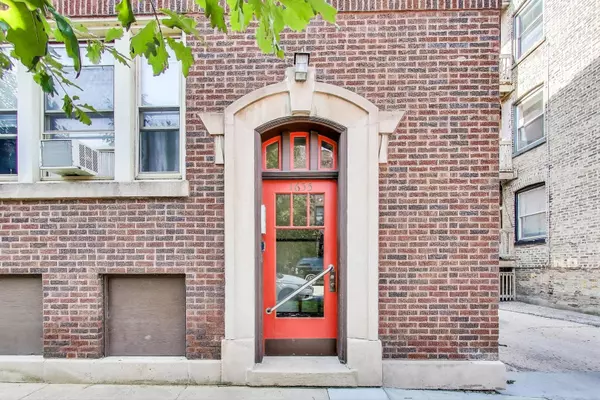 Chicago, IL 60626,1655 W Wallen Avenue #3E