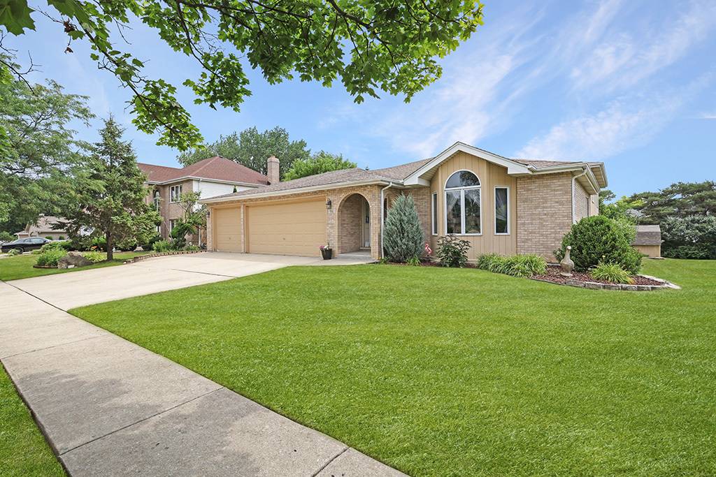 Lemont, IL 60439,94 Doolin Street