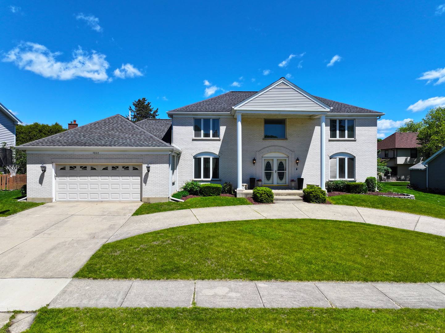 5804 N Corona Drive, Palatine, IL 60067