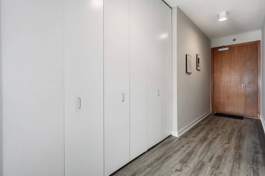 Chicago, IL 60654,501 N Clinton Street #2007