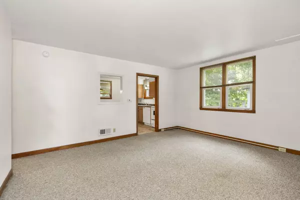 Dekalb, IL 60115,512 N 6th Street