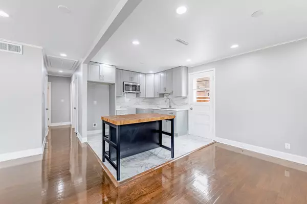 Chicago, IL 60652,4677 W 84th Place
