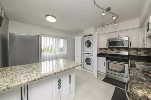 Chicago, IL 60656,4911 N Harlem Avenue #3