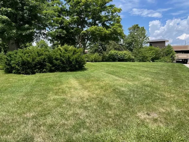 Libertyville, IL 60048,212 W Maple Avenue