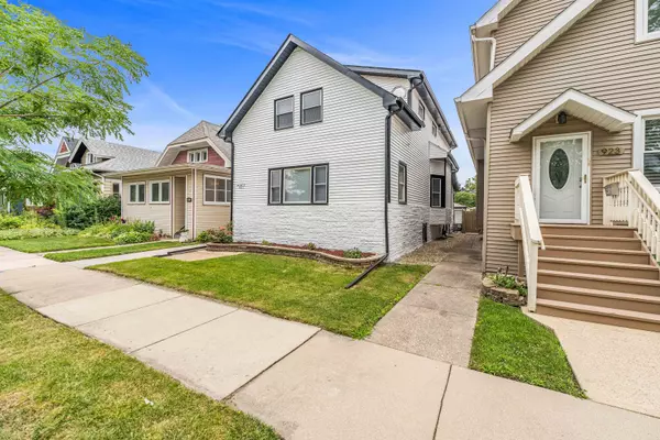 Oak Park, IL 60302,921 N Humphrey Avenue