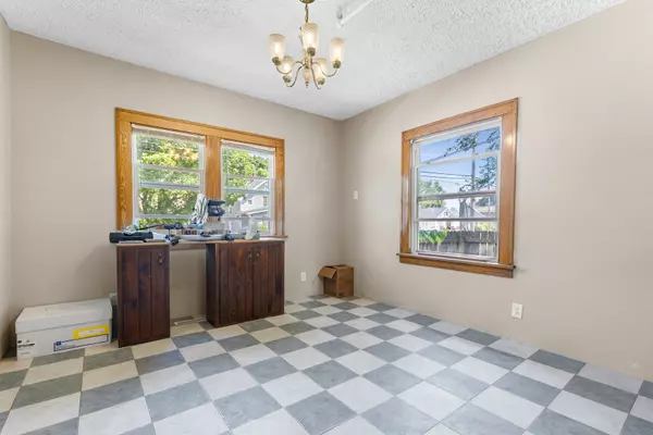 Rockford, IL 61104,2303 9th Street