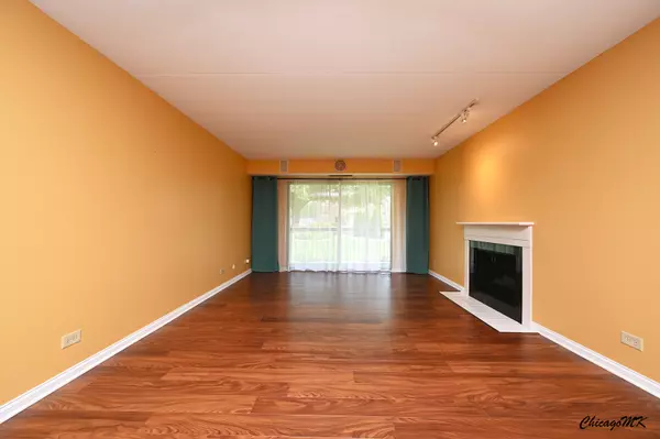 Bensenville, IL 60106,620 S York Road #101