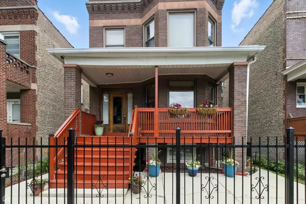Chicago, IL 60651,4224 W Kamerling Avenue