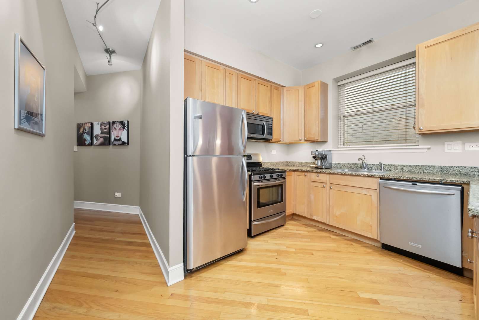 Chicago, IL 60610,1435 N SEDGWICK Avenue #2PH