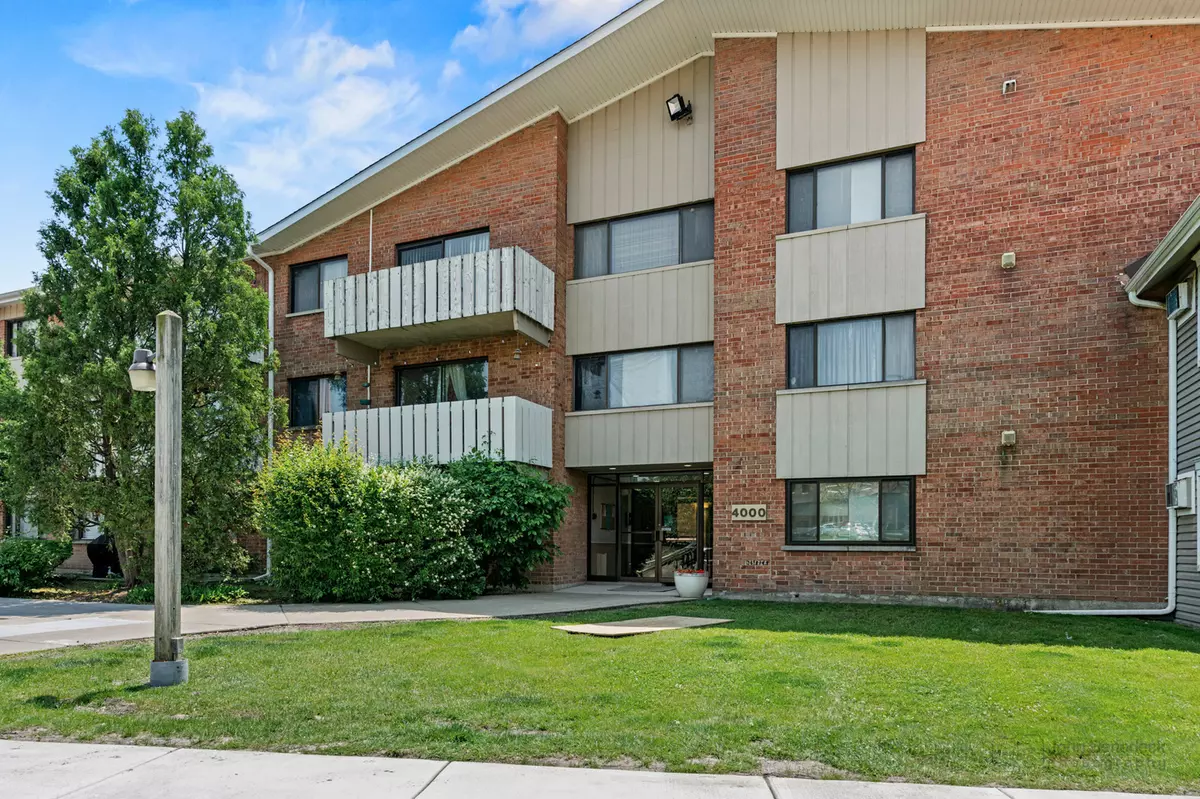 Palatine, IL 60074,4000 Bayside Drive #105