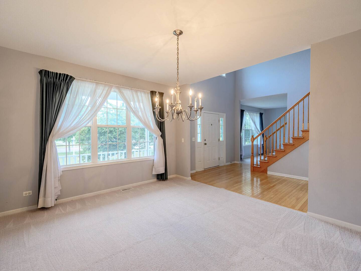 North Aurora, IL 60542,521 Hammer Lane