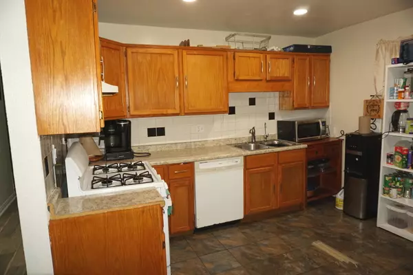 Waukegan, IL 60085,805 W Ridgeland Avenue