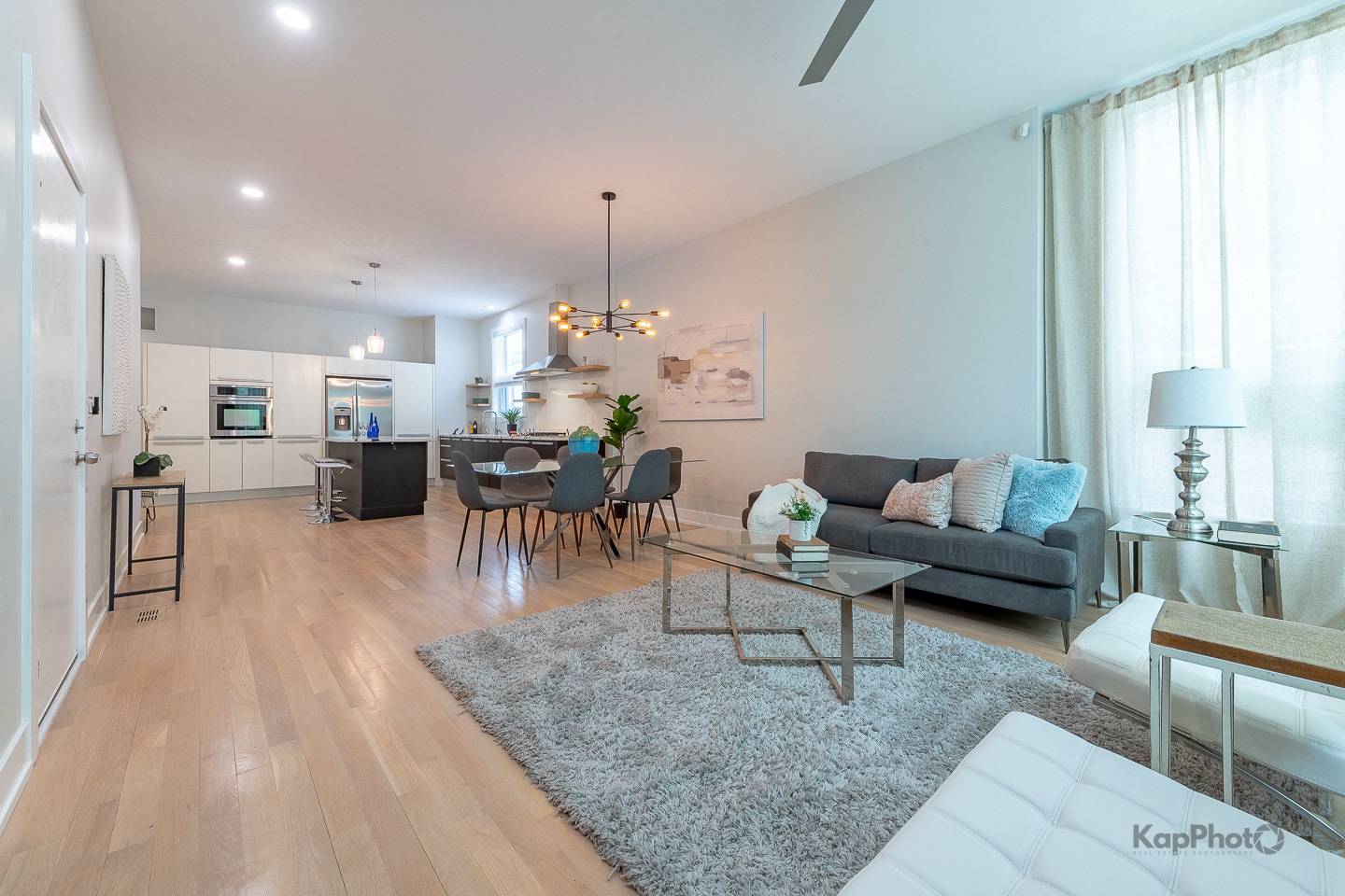 Chicago, IL 60612,2414 W Grenshaw Street #1E