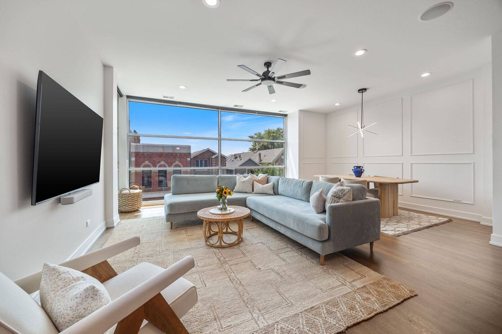 Chicago, IL 60642,1510 W Cortez Street #3E