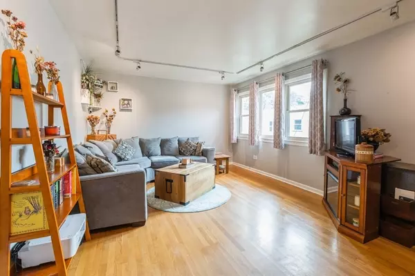 Chicago, IL 60626,1540 W Chase Avenue #3E