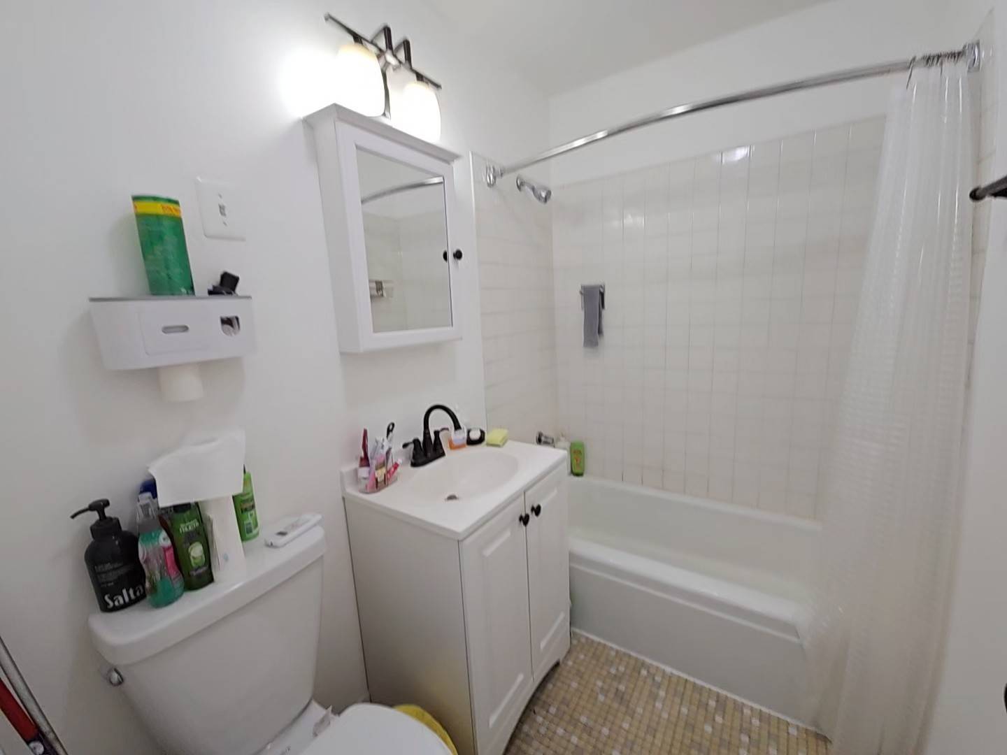 Chicago, IL 60614,2250 N Lincoln Avenue #307