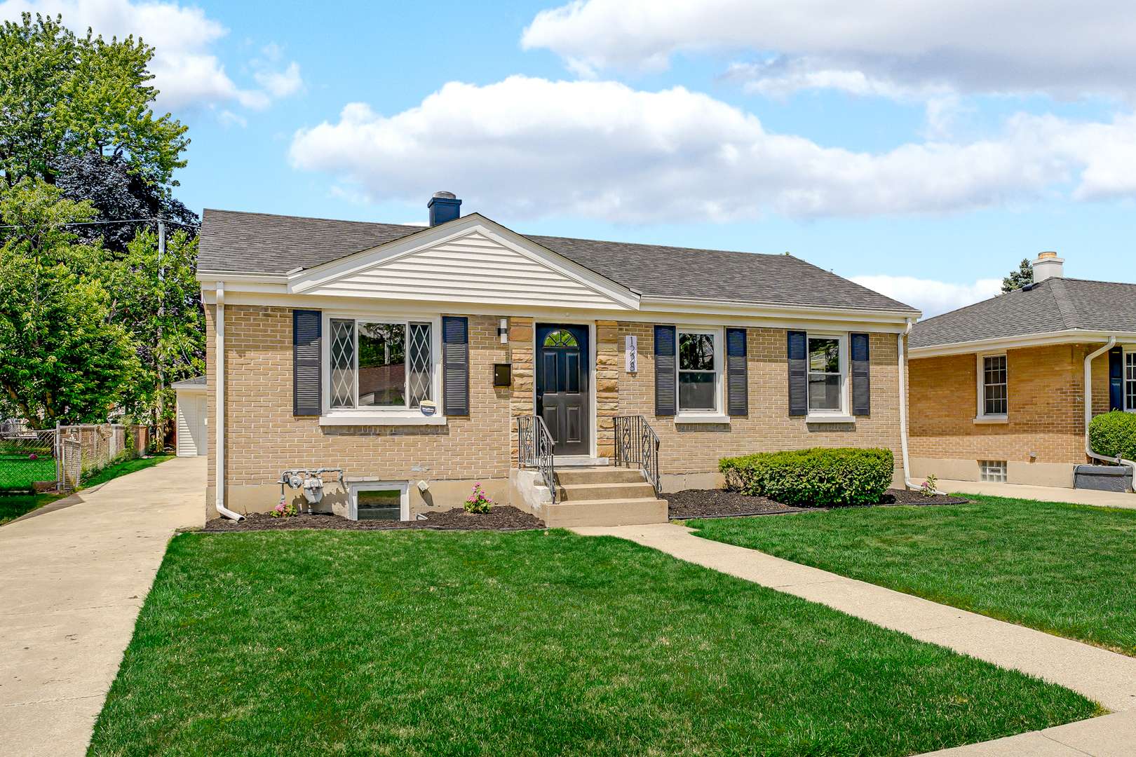 Berkeley, IL 60163,1228 N Hillside Avenue