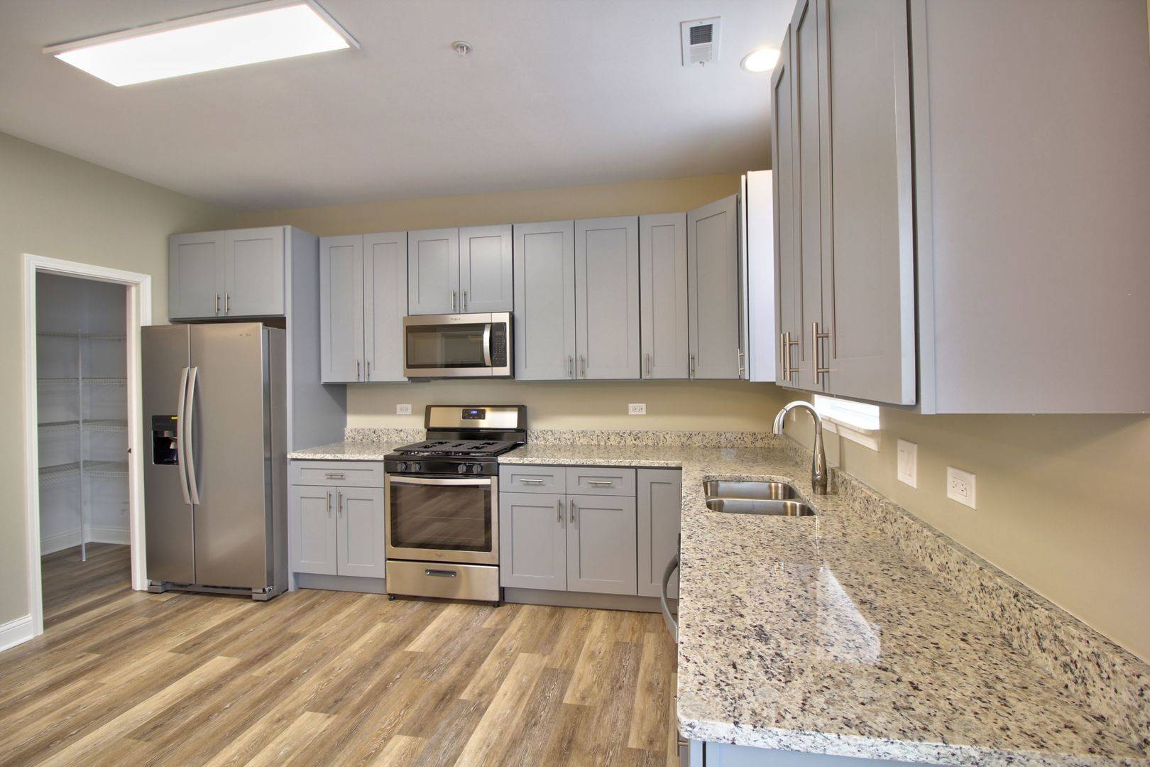 Yorkville, IL 60560,2259 Beresford Drive #2259