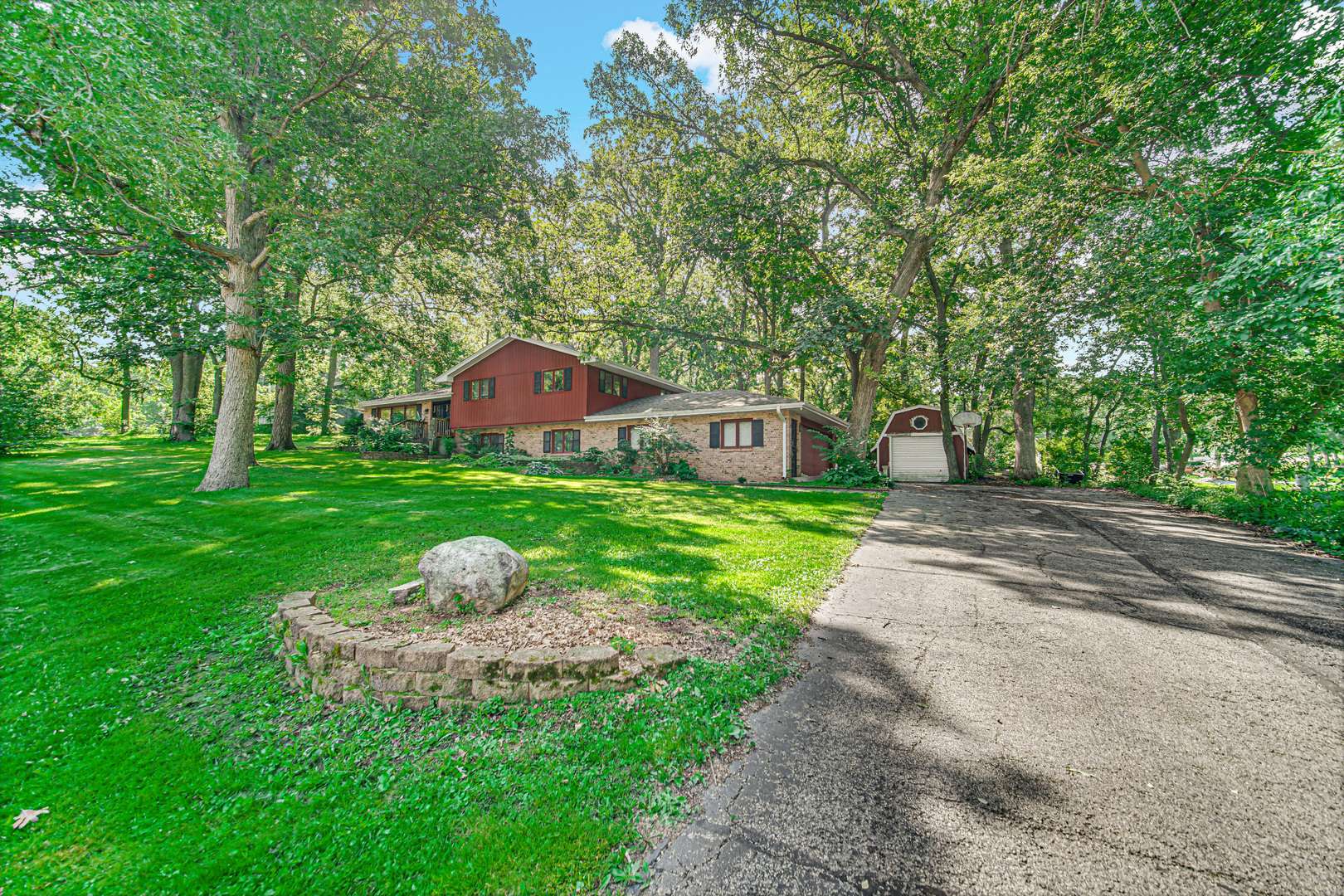 Rockford, IL 61109,3421 Dallas Road