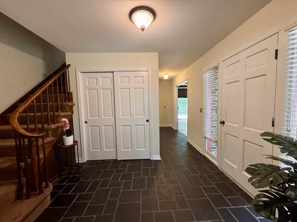 Northbrook, IL 60062,1820 Clover Road