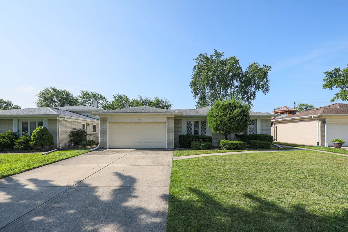 Mount Prospect, IL 60056,1725 W Magnolia Lane