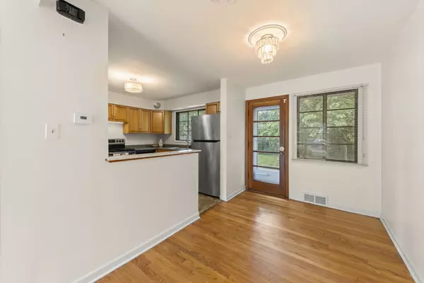 Homewood, IL 60430,18508 Clyde Road