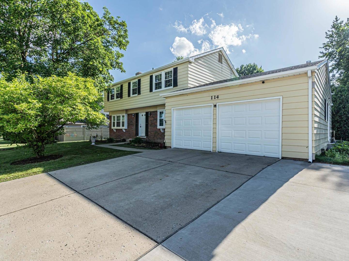 114 TIMBER HILL Road, Buffalo Grove, IL 60089