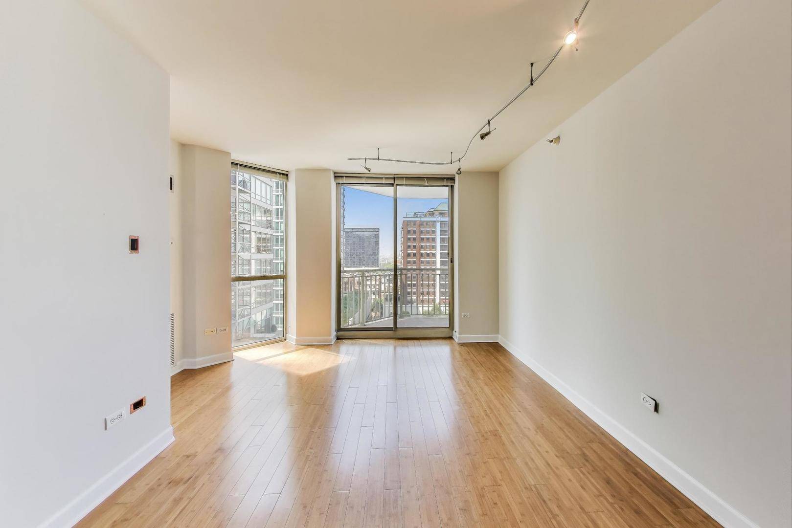 Chicago, IL 60654,645 N Kingsbury Street #1107