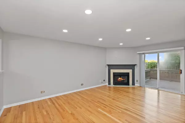 St. Charles, IL 60175,3006 Renard Lane #3006