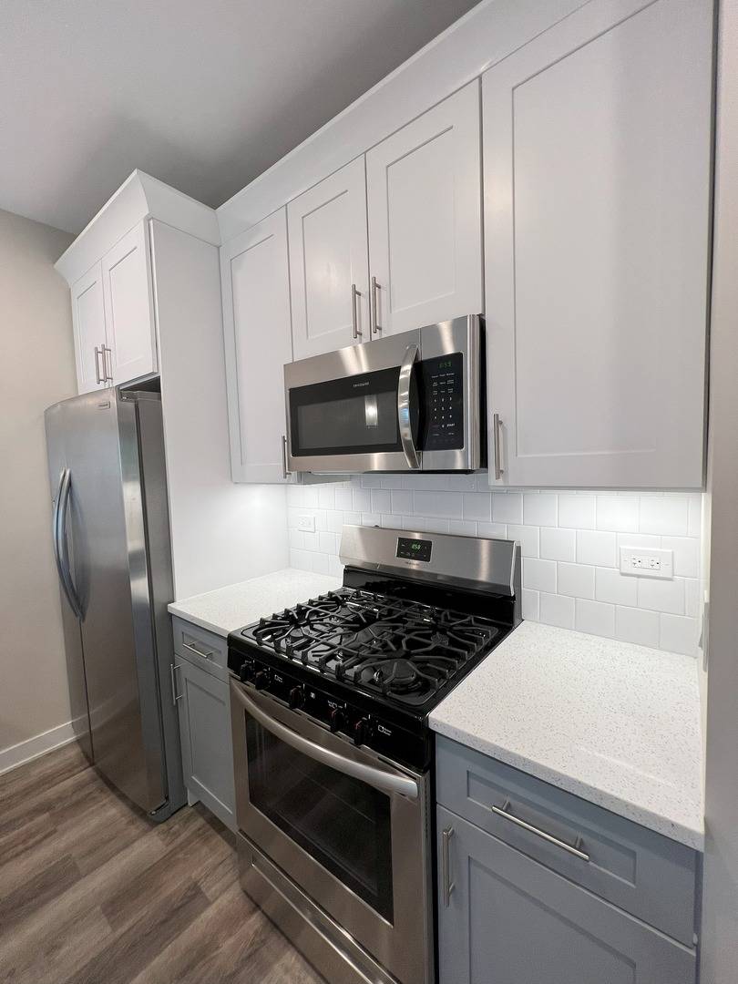 Chicago, IL 60625,3609 W Ainslie Street #2