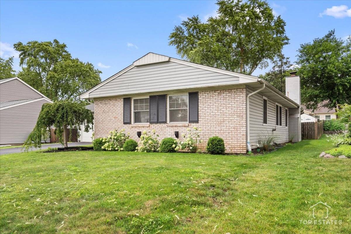 Buffalo Grove, IL 60089,957 Country Lane