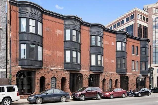 2950 N Halsted Street #2, Chicago, IL 60657