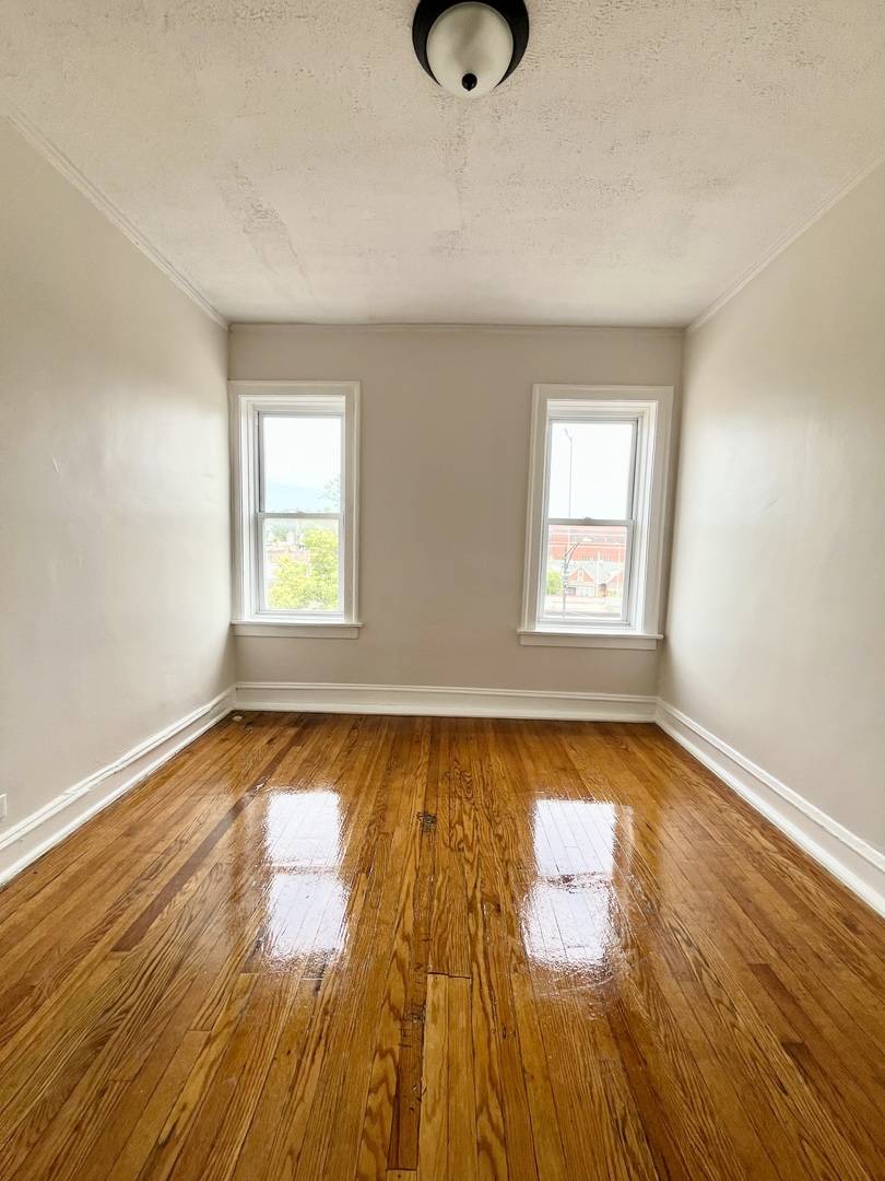 Chicago, IL 60651,3705 W Division Street #3