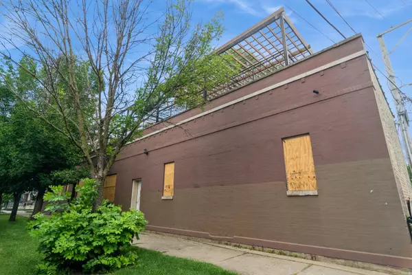 Chicago, IL 60647,3659 W Palmer Street