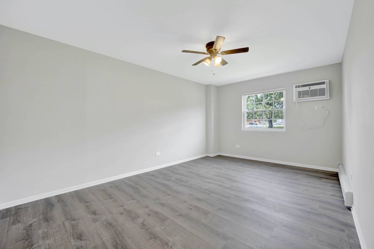 Westmont, IL 60559,7S035 Suffield Court #C206
