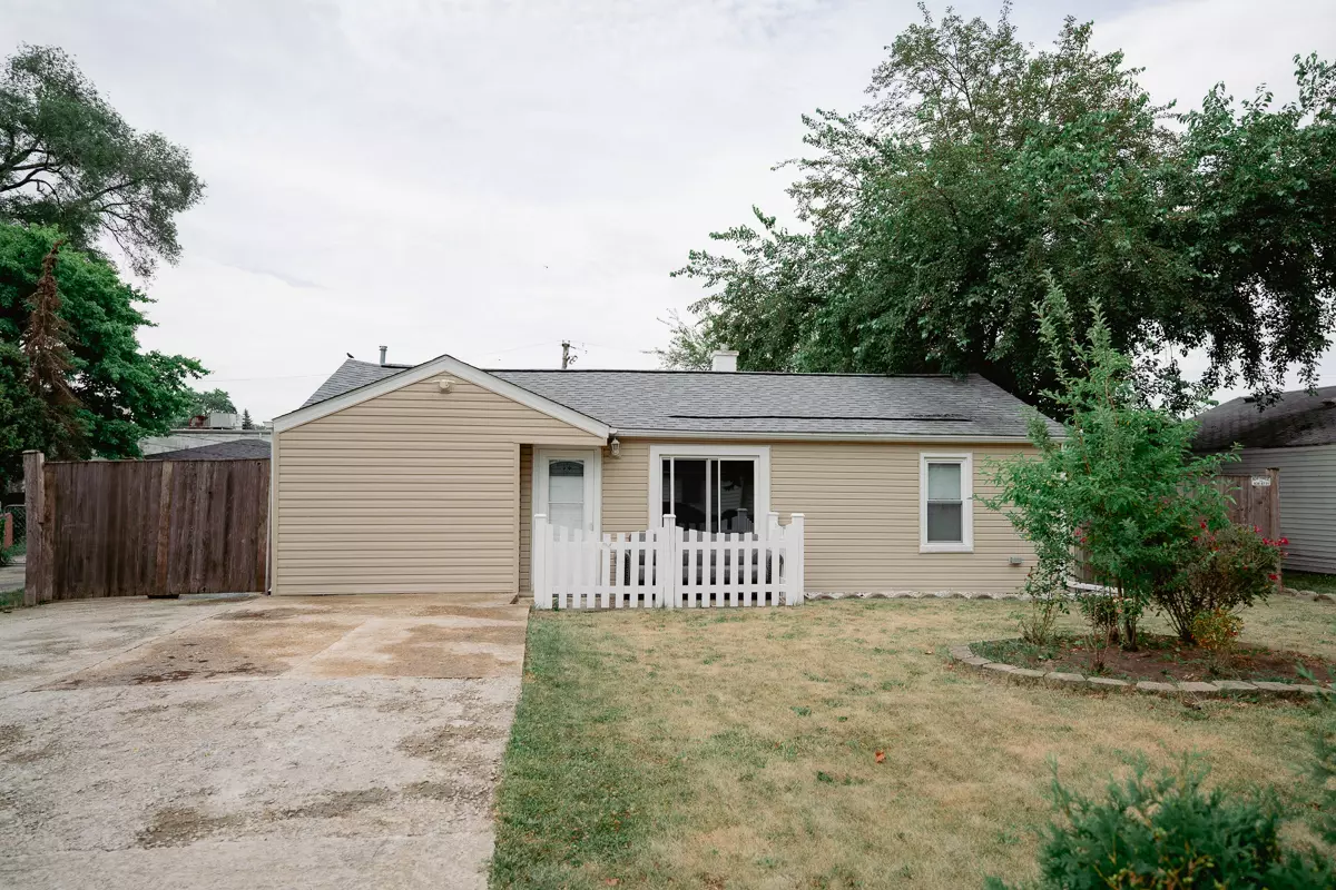 Crest Hill, IL 60403,2352 Parkrose Avenue