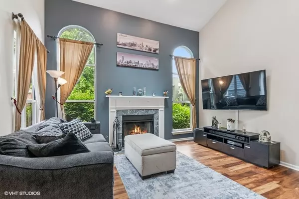 Carol Stream, IL 60188,1063 Ridgefield Circle