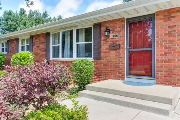 Normal, IL 61761,906 Hanlin Court