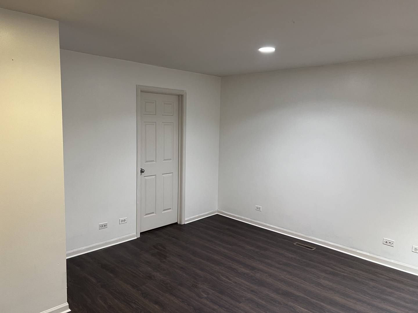 Chicago, IL 60653,4530 S Woodlawn Avenue #102