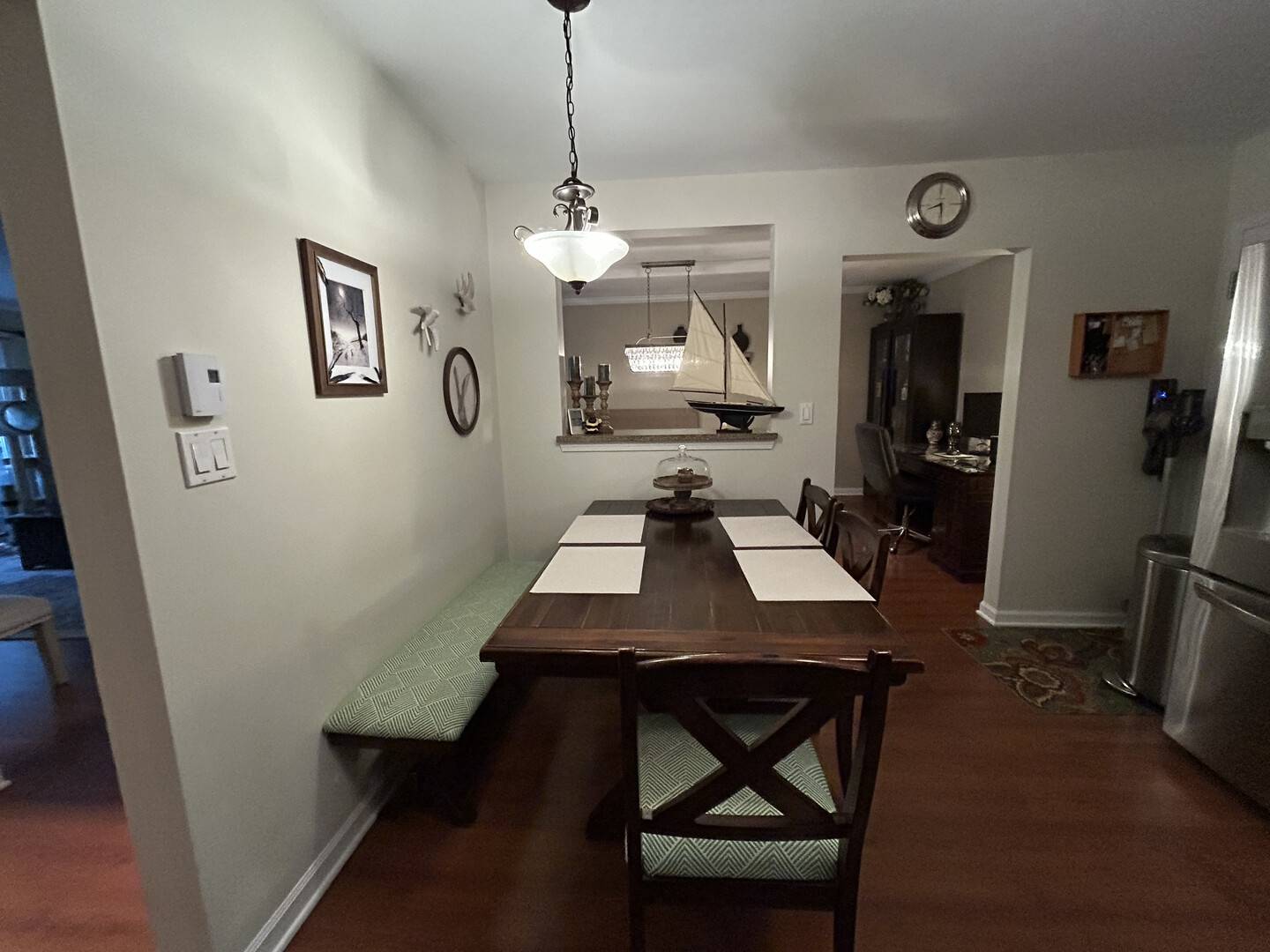 Hinsdale, IL 60521,320 Claymoor Road #2D