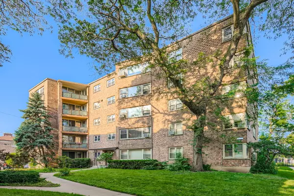2142 W Rosemont Avenue #1A, Chicago, IL 60659